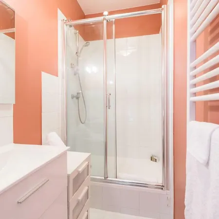 Appartamento Rue De Grenelle Iv By Onefinestay